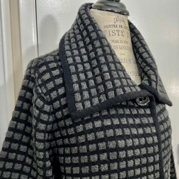 VINTAGE JONES NEW YORK 100% Merino Wool Cardigan Black/Grey Waffle Knit Size 1X - Picture 2 of 5